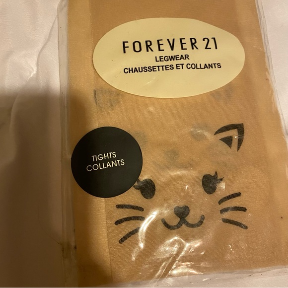 NWT Forever 21 Nude Stockings with Cat 🐱 face on Knees fits Size M/L - Picture 3 of 3